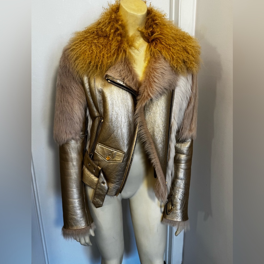 Exclusive Design Winter Jacket. Real leather, real fur. Size Small. New. - Picture 3 of 16